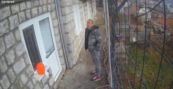 Napad na kuću Vukanove majke, tražili da ga ubiju (VIDEO)