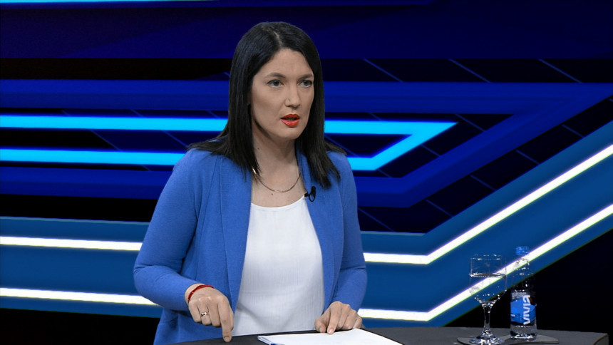 Sramno koliko vlast urušava obrazovanje
