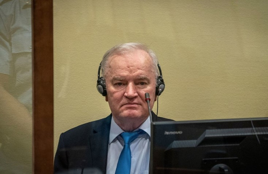 Tim ljekara UKC RS putuje u Hag da pregleda Mladića