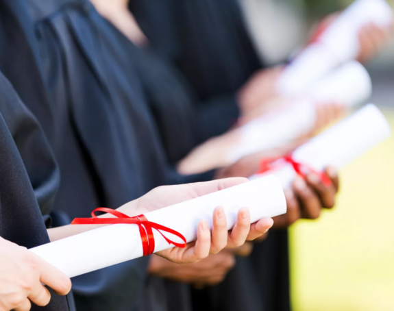  У ЦГ преко 20.000 лажних диплома, највише у здравству