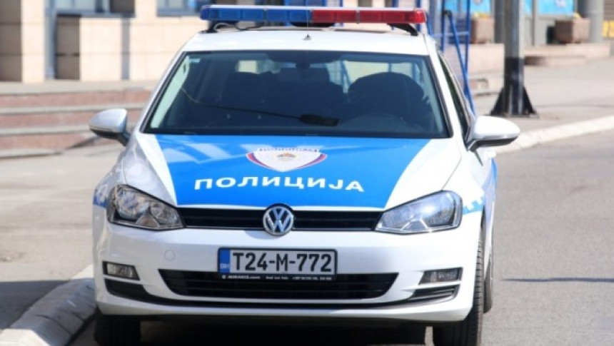 Градишка: Судар четири аутомобила, повријеђена жена