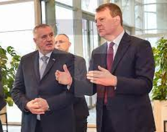 Mirović i Višković o saradnji AP Vojvodine i Srpske