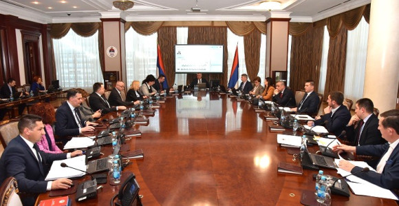 Vlada RS dužna dobavljačima pola milijarde maraka