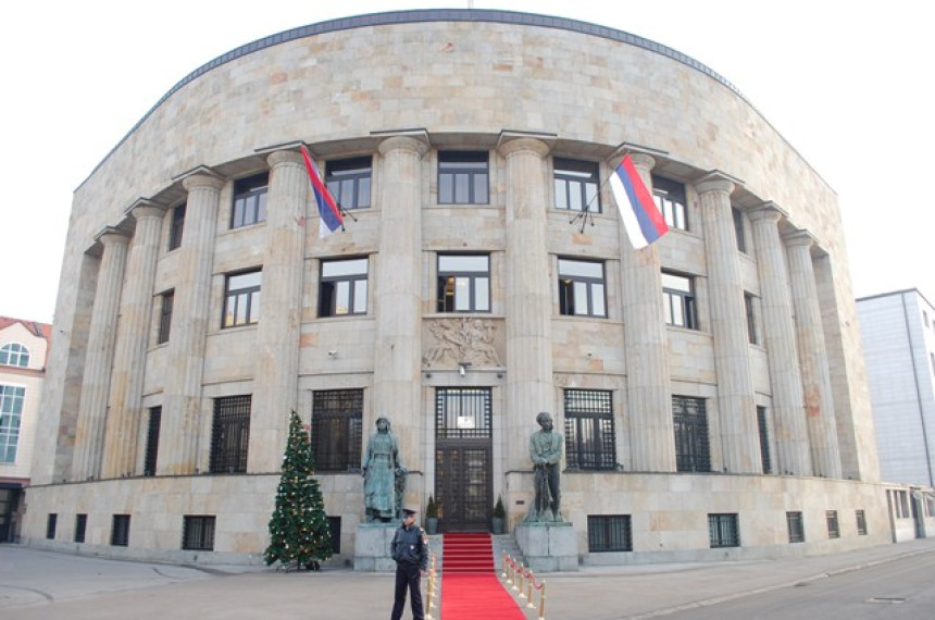 Svi putevi vode ka Palati: Institucije kao da ne postoje, jedan čovjek upravlja svim sferama društva i života