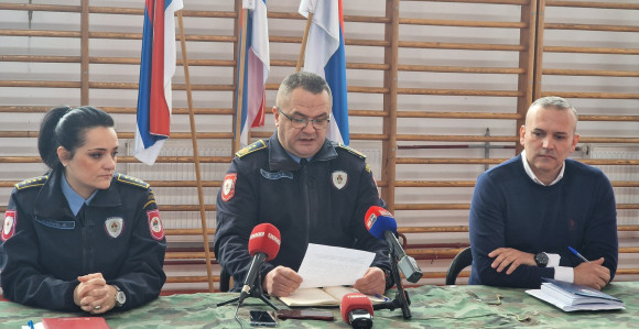 Pronađene stabljike konoplje, uhapšeno dvoje u Bijeljini
