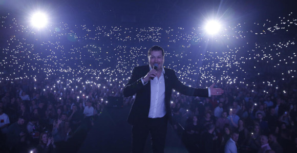 Zagreb: 20.000 ljudi pjevalo sa Acom Pejovićem