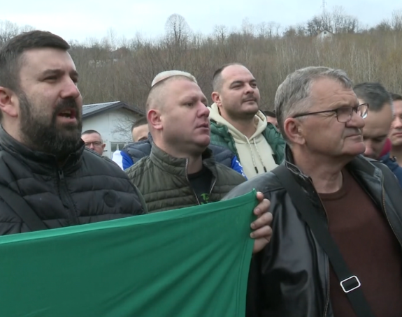 Радници: Поништити одмах концесију дату Сердарову