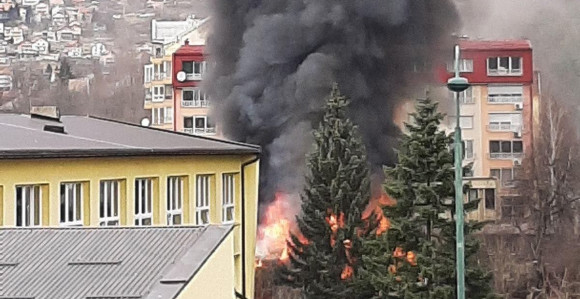 Lokalizovan požar u naselju Čengić Vila u Sarajevu