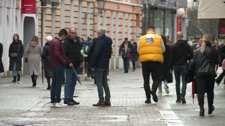 Malo nas se rađa, mnogo umire, a sve više iseljava...