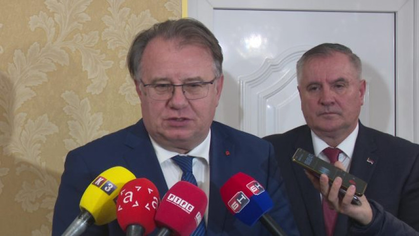 Вишковић демантује Нермина Никшића: Нема договора