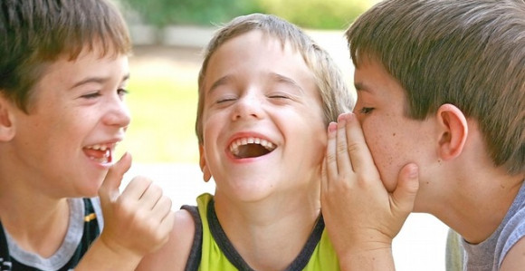 Bizarna bolest: Majka ne može da podnese zvuk smeha svoje dece!