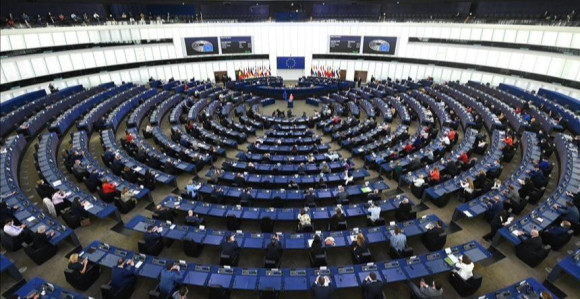 Европски парламент позива на увођење санкција Додику