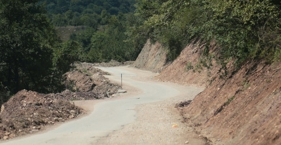 Neko će omastiti brkove: 15 km puta - 200 miliona КM