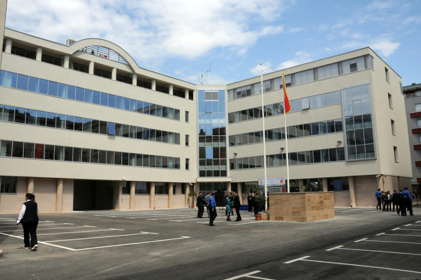 Pritvorenik teško povrijedio policajca u Podgorici