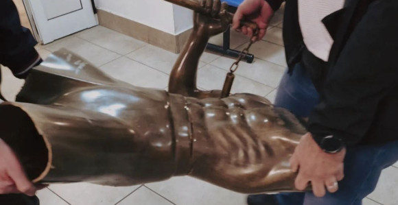 Pronađena statua Brus Lija koja je ukradena u Mostaru