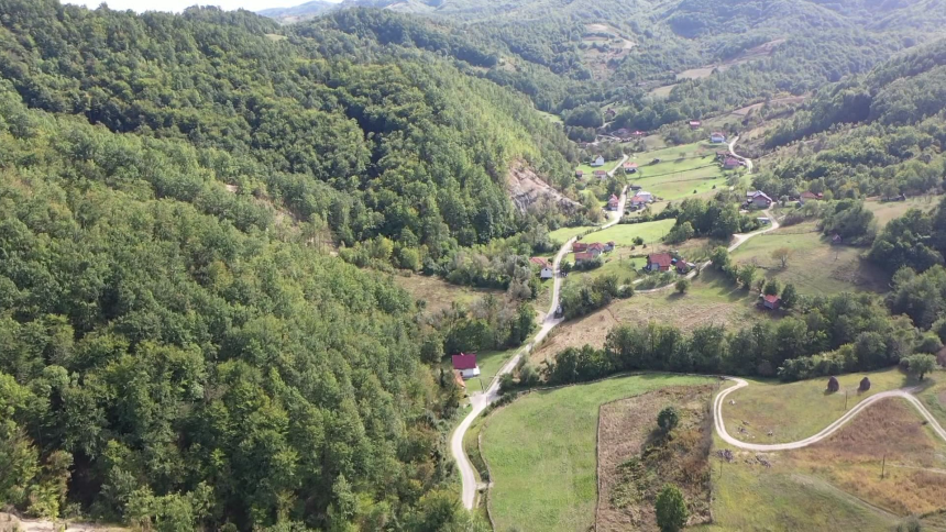 "Zeleno rudarenje je utopija! Narod će svojim tijelima braniti našu Majevicu!"