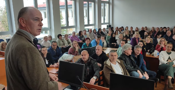 Radnicima koji su u štrajku prijetnje iz ministarstva