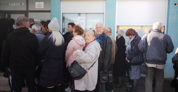 Šest sati se čeka: Nehuman odnos prema građanima