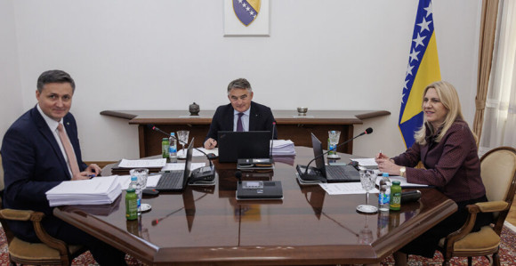 Predsjedništvo BiH na avionske karte troši 245.000 KM