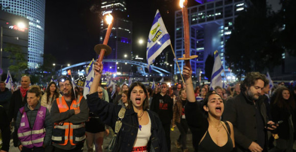 Protest u Tel Avivu, okupljeni traže rušenje Netanijahua