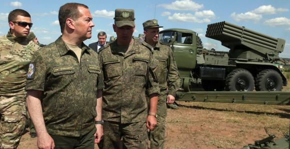 Medvedev poručio teroristima: Samo nas čekajte,