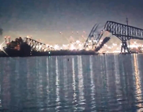 Automobili padali u rijeku, sve veći broj žrtava (VIDEO)