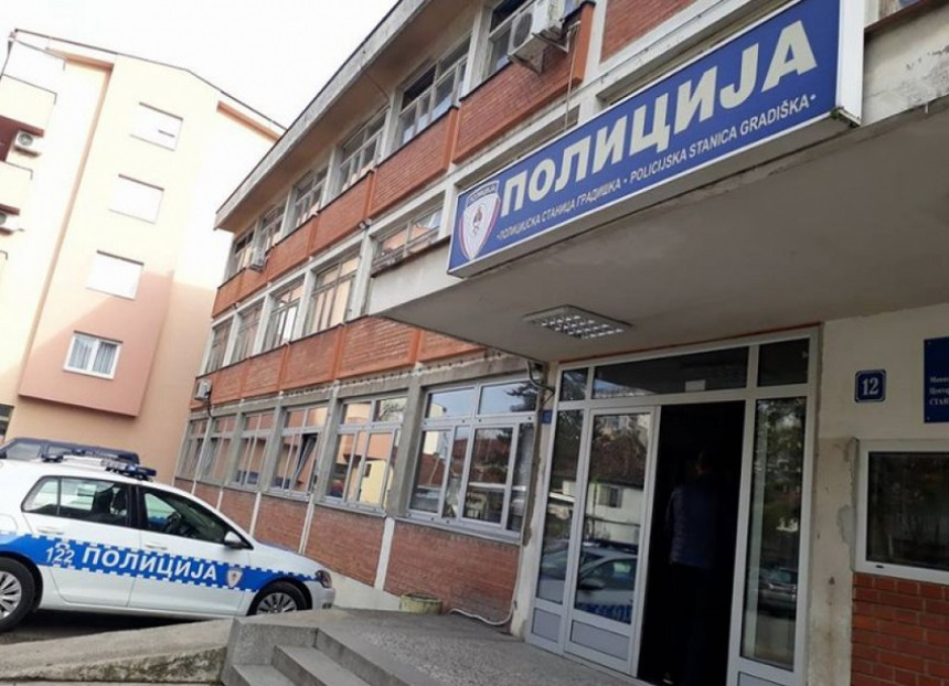 Градишка: Код ученика пронађен оквир од пиштоља