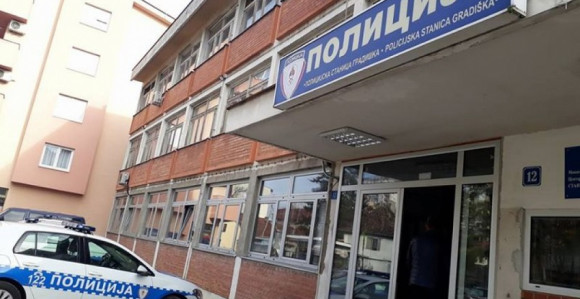 Градишка: Код ученика пронађен оквир од пиштоља
