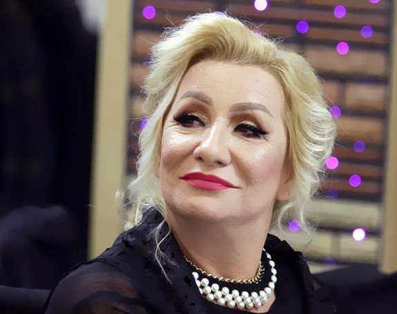 Vesna Zmijanac ljubi istetoviranog muškarca!