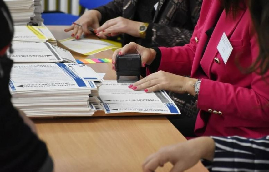 Predsjednici biračkih odbora ne smiju biti članovi stranaka, kraj i za predstavnike "fiktivnih" stranaka