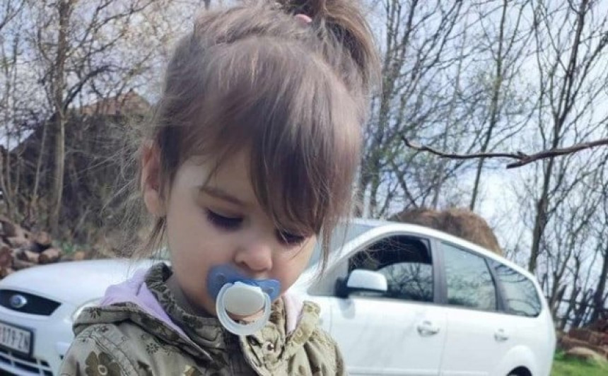 Mala Danka viđena u Beču sa dvije Rumunke? VIDEO