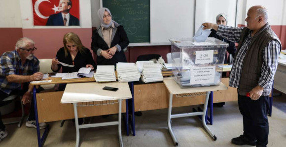 Turska: U tuči na biralištu jedna osoba poginula