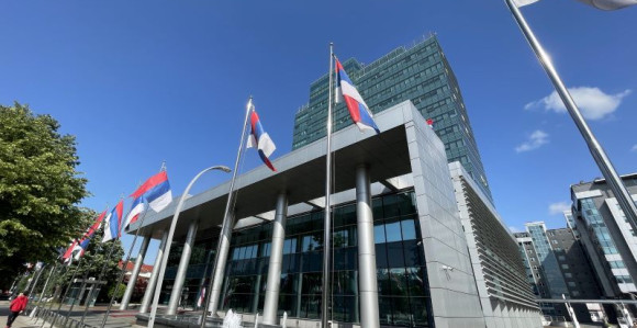 Za predstavništvo u Kini skoro milion maraka