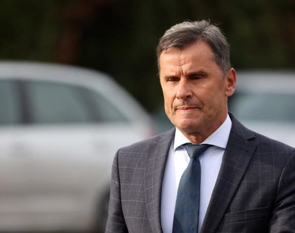Бивши премијер добро профитирао: Шта све има Новалић?