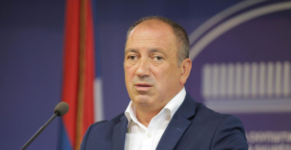 Od SNSD-a stiže samo prevara za prevarom