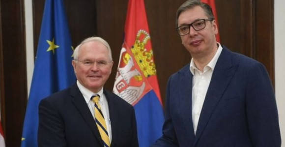 Vučić: Sadržajan i otvoren razgovor o svemu sa Hilom