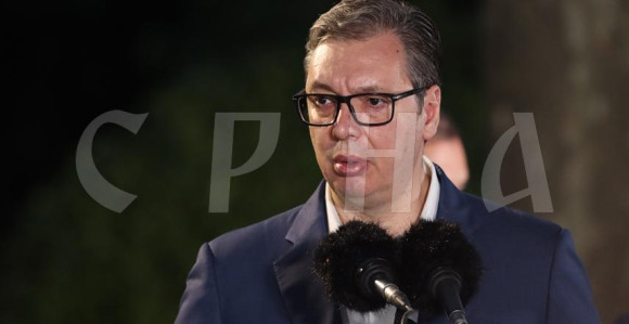 Vučić zamolio rukovodstvo Srpske da vide šta im je činiti