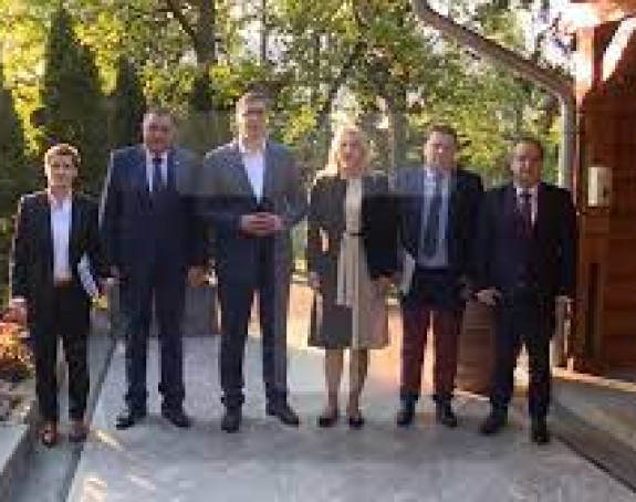 U Beogradu susret Vučića i Dodika sa saradnicima