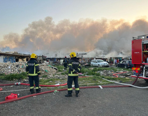 Ogromni požar zahvatio naselje kod Novog Sada