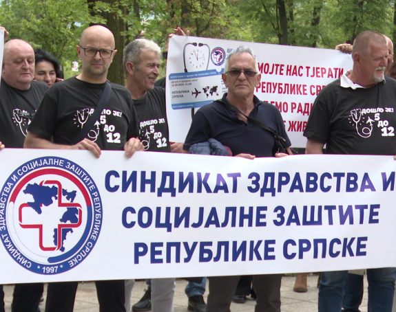Радници у здравству траже веће плате и бољи статус