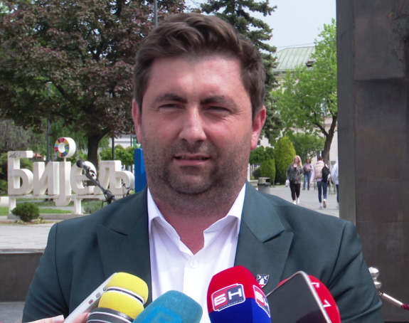 Pozdravljam Vaskršnji sabor, uz poruku da je patriotizam i ne krasti svoj narod
