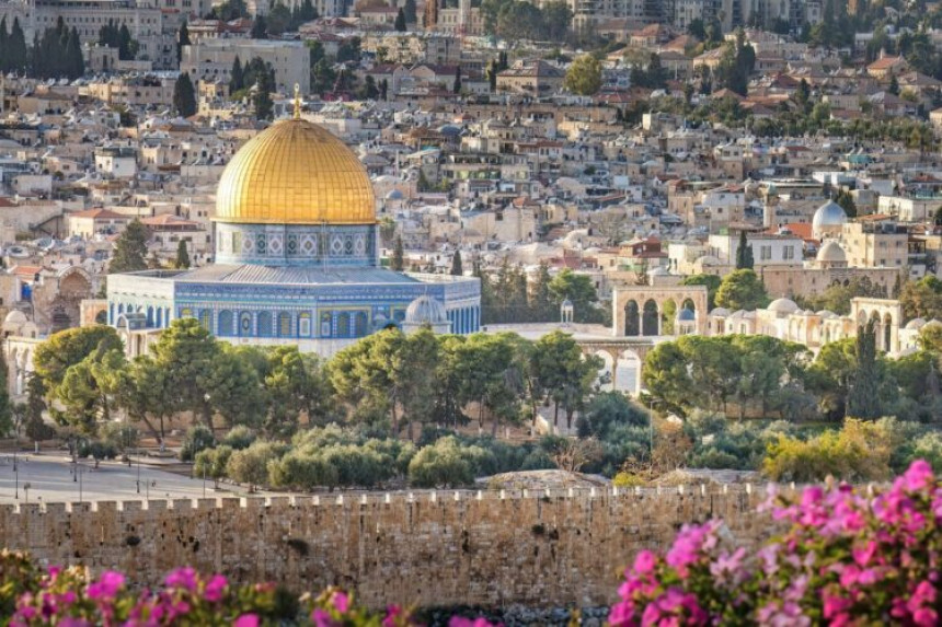 Izrael jutros otvorio svoj vazdušni prostor