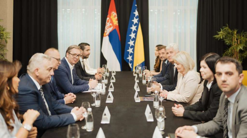 Sastanak Vučića i Čovića, evo o čemu su razgovarali