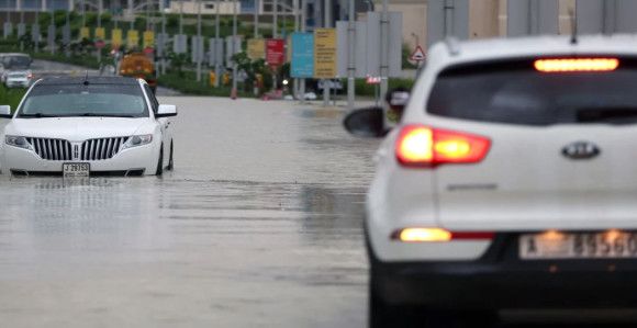 Nevjerovatne slike iz Dubaija: Oluja paralizovala grad