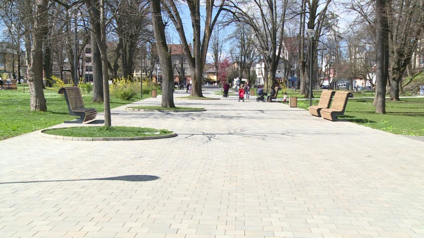 Promjenljivo vrijeme, uz smjenu sunca i oblaka