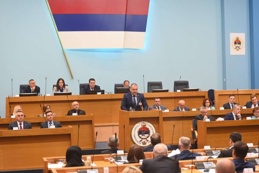 Ценић: Готово сваки закон у Српској је обесмишљен