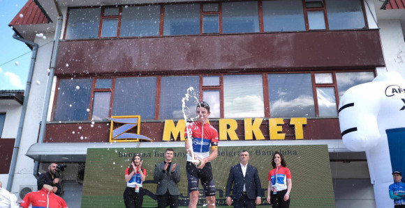 Toneatiju drama u Vlasenici, Hopkins ostao lider