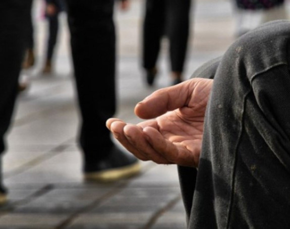 BiH: Žele kazne za one koji prosjacima daju novac