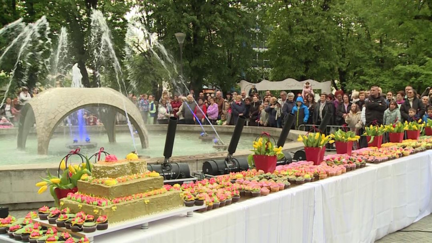 Za sugrađane torta povodom Dana Banjaluke