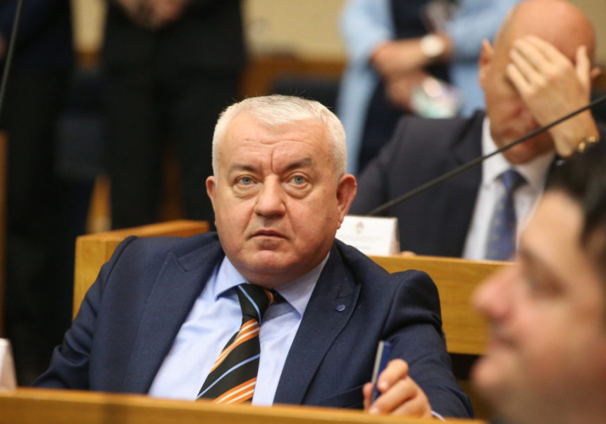 Zašto Cvijanovićeva nije u UN, nema lobiranja, nema sastanaka?!